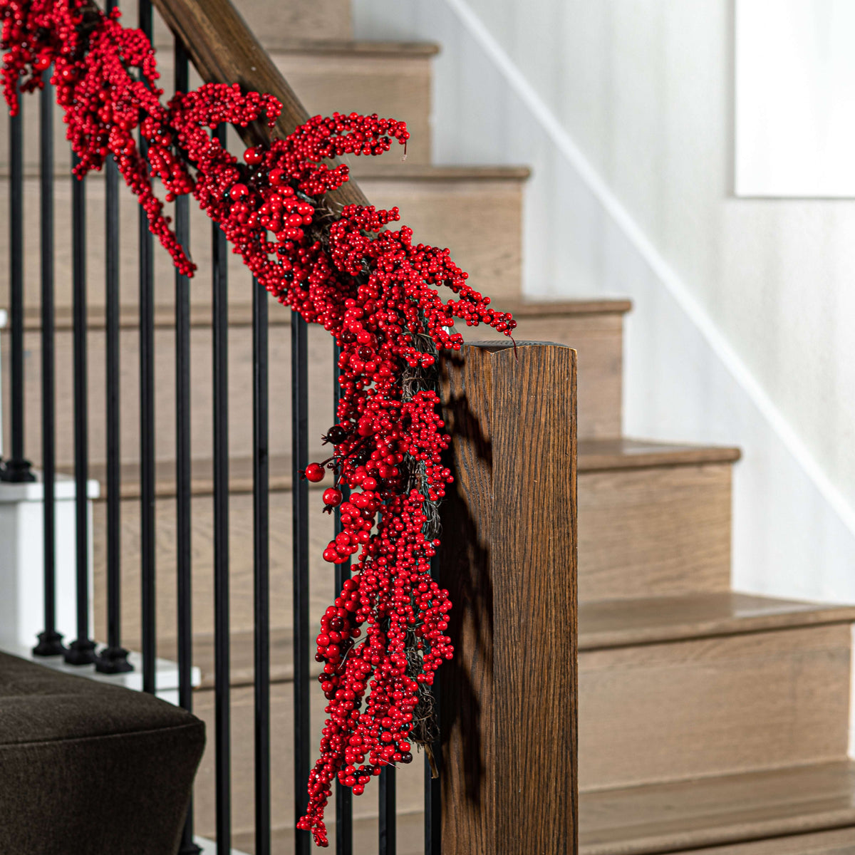6ft Winterberry Holly Garland